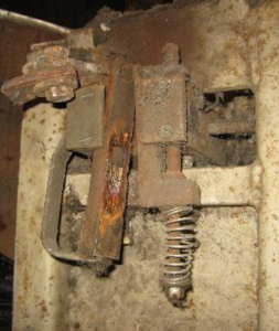 scratch-marks-found-on-the-safety-gears-20